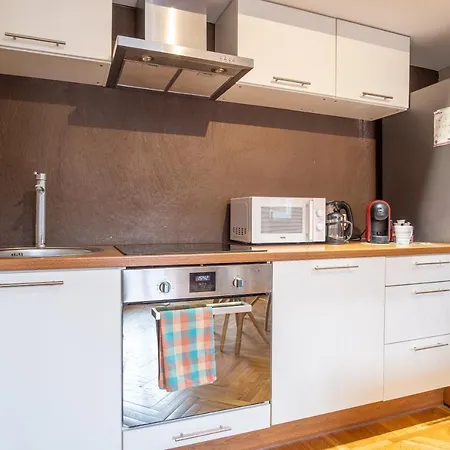 Apartment Dream - Executive Business Reval